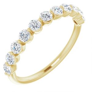 .66TCW/11 SI I-J Diamond Shared Claw Design Band 14KT/2.6MM
