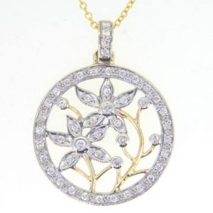 .30TCW Diamond Flower & Vine Round Pendant W/18" Chain 10KT/20MM