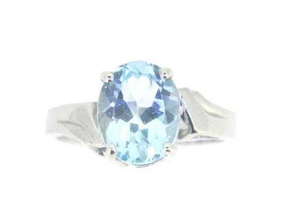 Genuine Sky Blue Topaz Oval 9x7 Ladies Ring Sterling Silver
