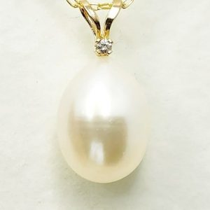 8.5-9MM Fresh Water Pearl & .02ct Diamond Pendant 14KT
