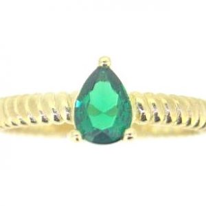 Sim. Emerald Pear Shape 7x5mm with Ribbed Shank Ladies Ring 10KT